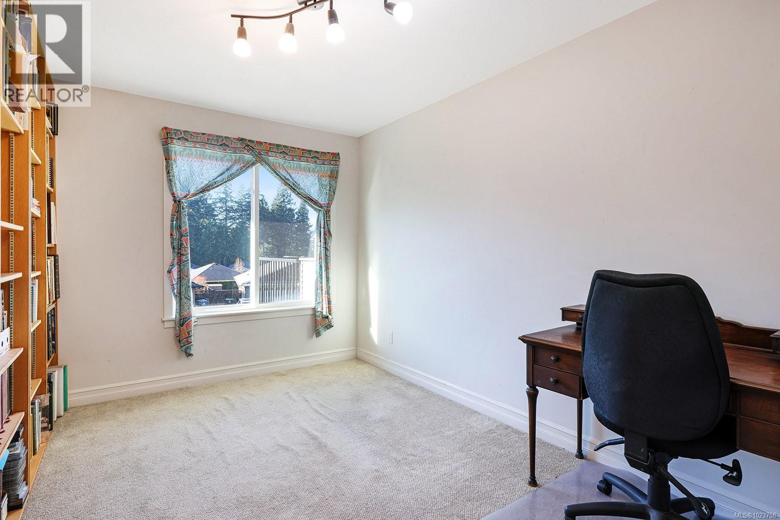 2471 Avro Arrow Dr, Comox, British Columbia  V9M 0A6 - Photo 18 - 1023758