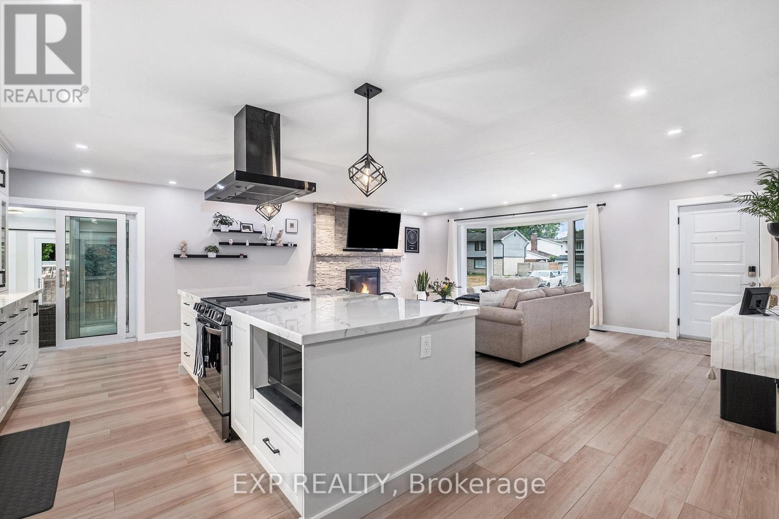 3 St Remy Drive, Ottawa, Ontario  K2J 1A4 - Photo 4 - X12715238