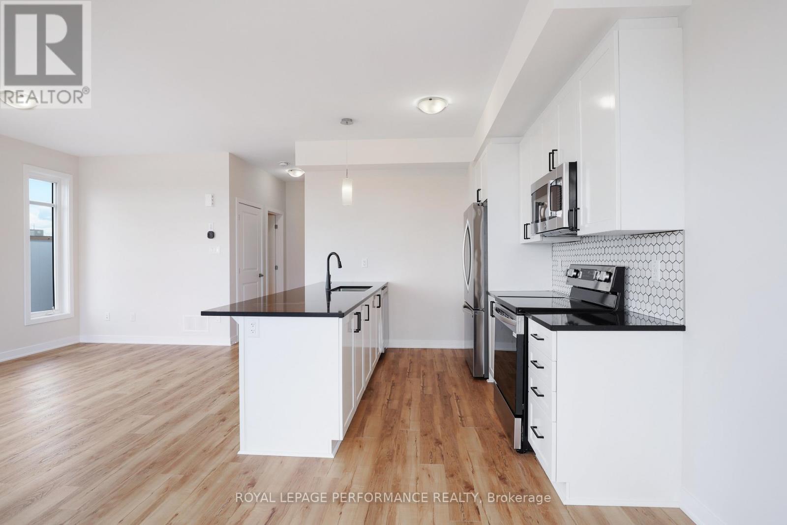 1220 Flycatcher Private, Ottawa, Ontario  K1X 0M7 - Photo 12 - X12715284