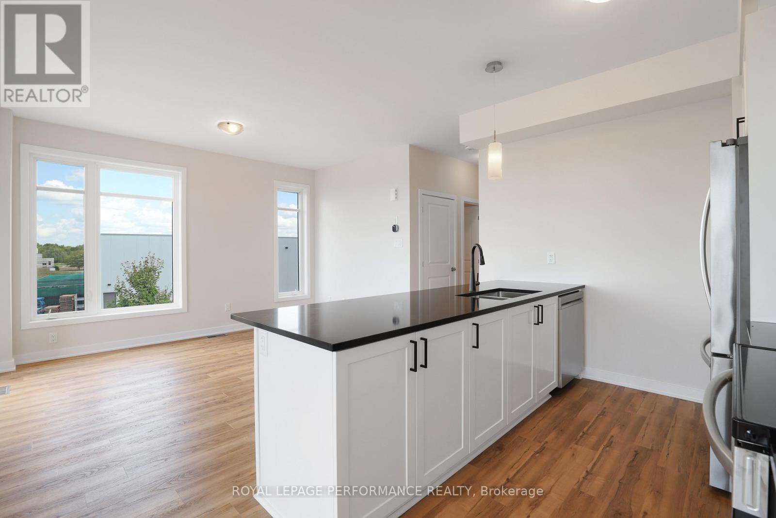 1220 Flycatcher Private, Ottawa, Ontario  K1X 0M7 - Photo 15 - X12715284