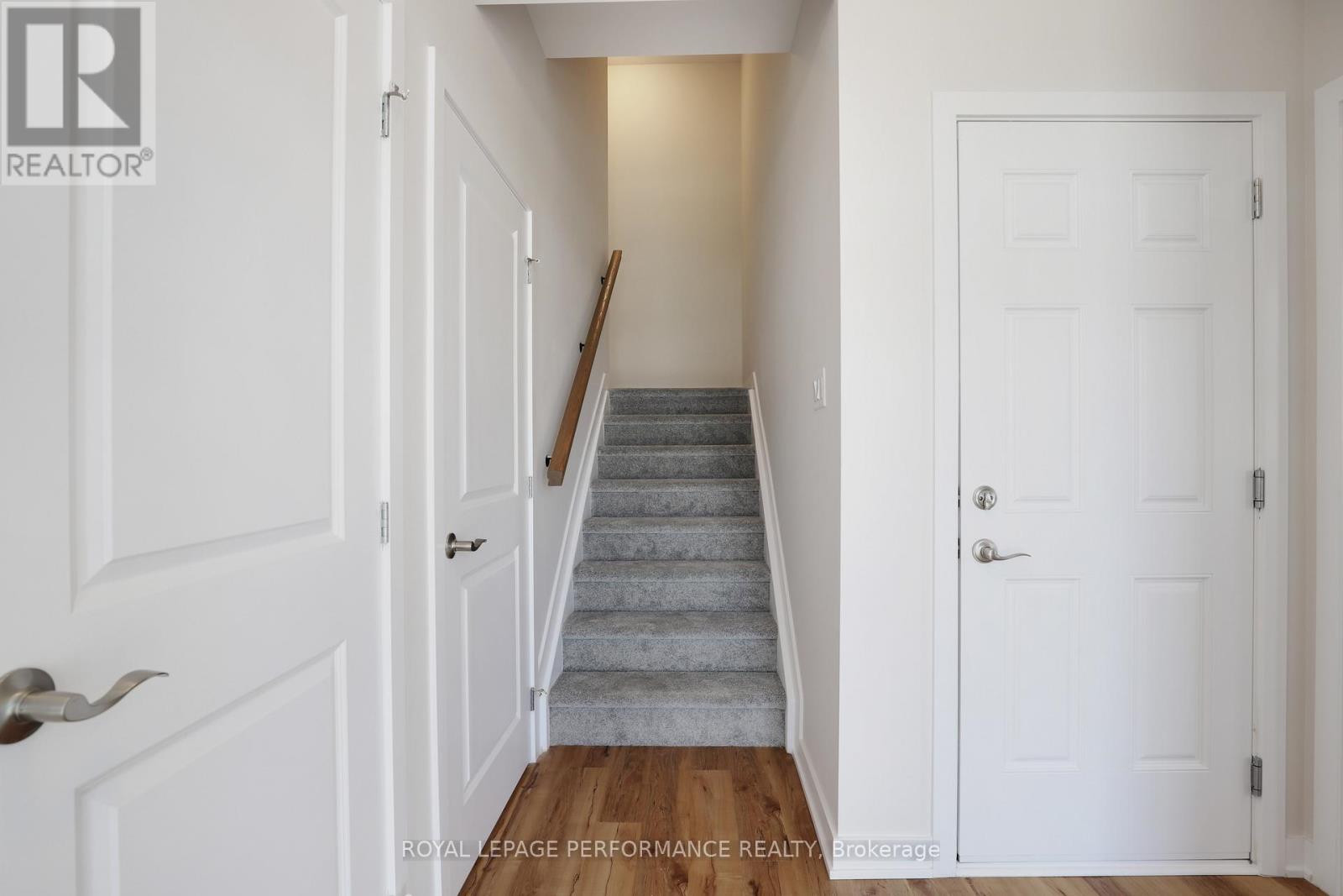 1220 Flycatcher Private, Ottawa, Ontario  K1X 0M7 - Photo 5 - X12715284