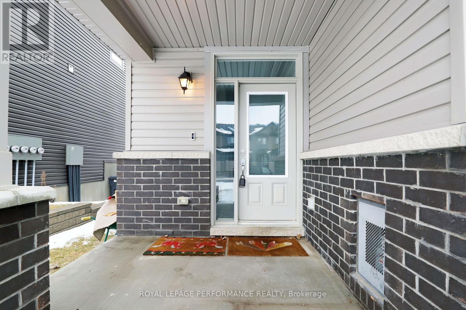 1011 Kijik Crescent, Ottawa, Ontario  K1X 0G9 - Photo 2 - X12715288