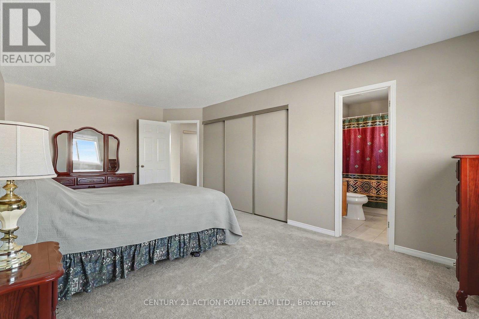 82 Burlington Crescent, Ottawa, Ontario  K1T 3K4 - Photo 26 - X12715376