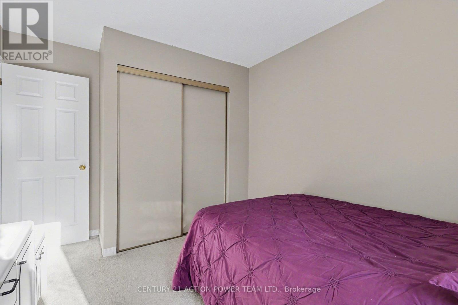 82 Burlington Crescent, Ottawa, Ontario  K1T 3K4 - Photo 32 - X12715376