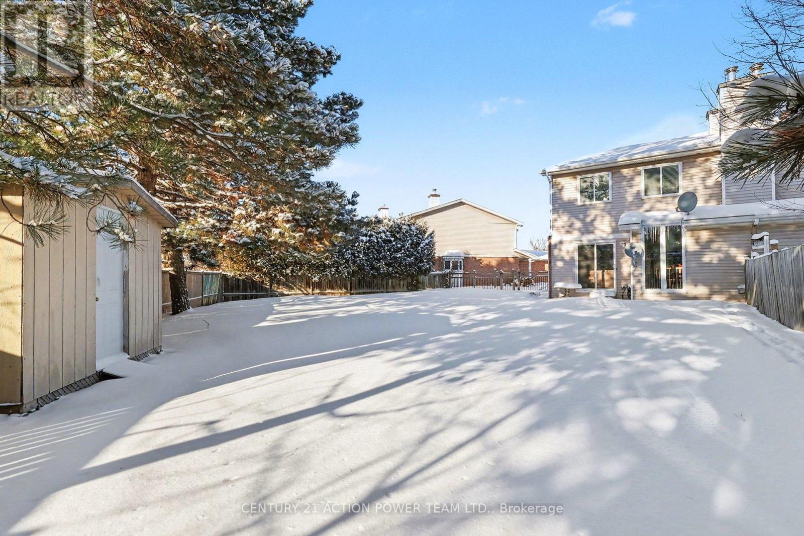 82 Burlington Crescent, Ottawa, Ontario  K1T 3K4 - Photo 38 - X12715376