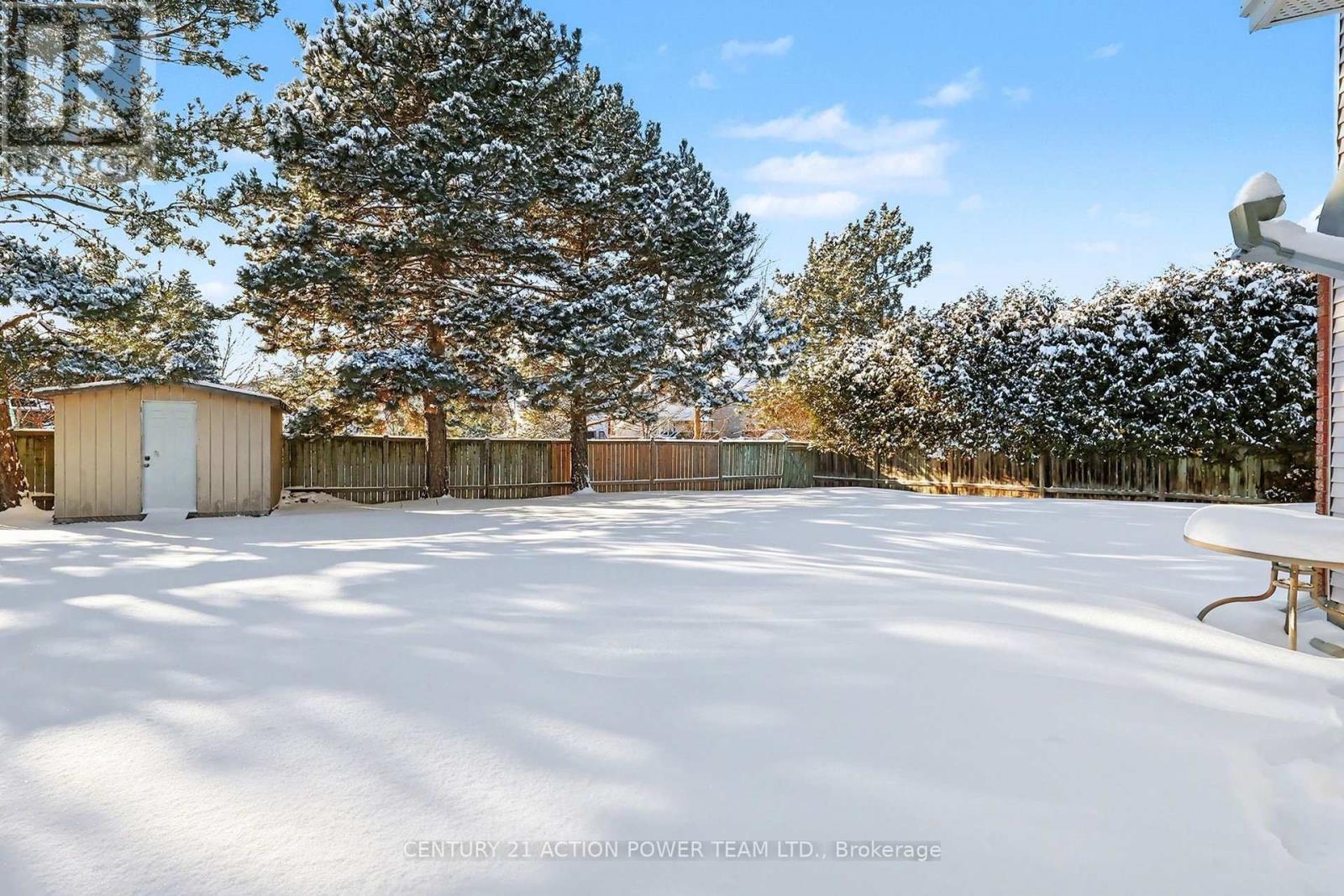 82 Burlington Crescent, Ottawa, Ontario  K1T 3K4 - Photo 39 - X12715376