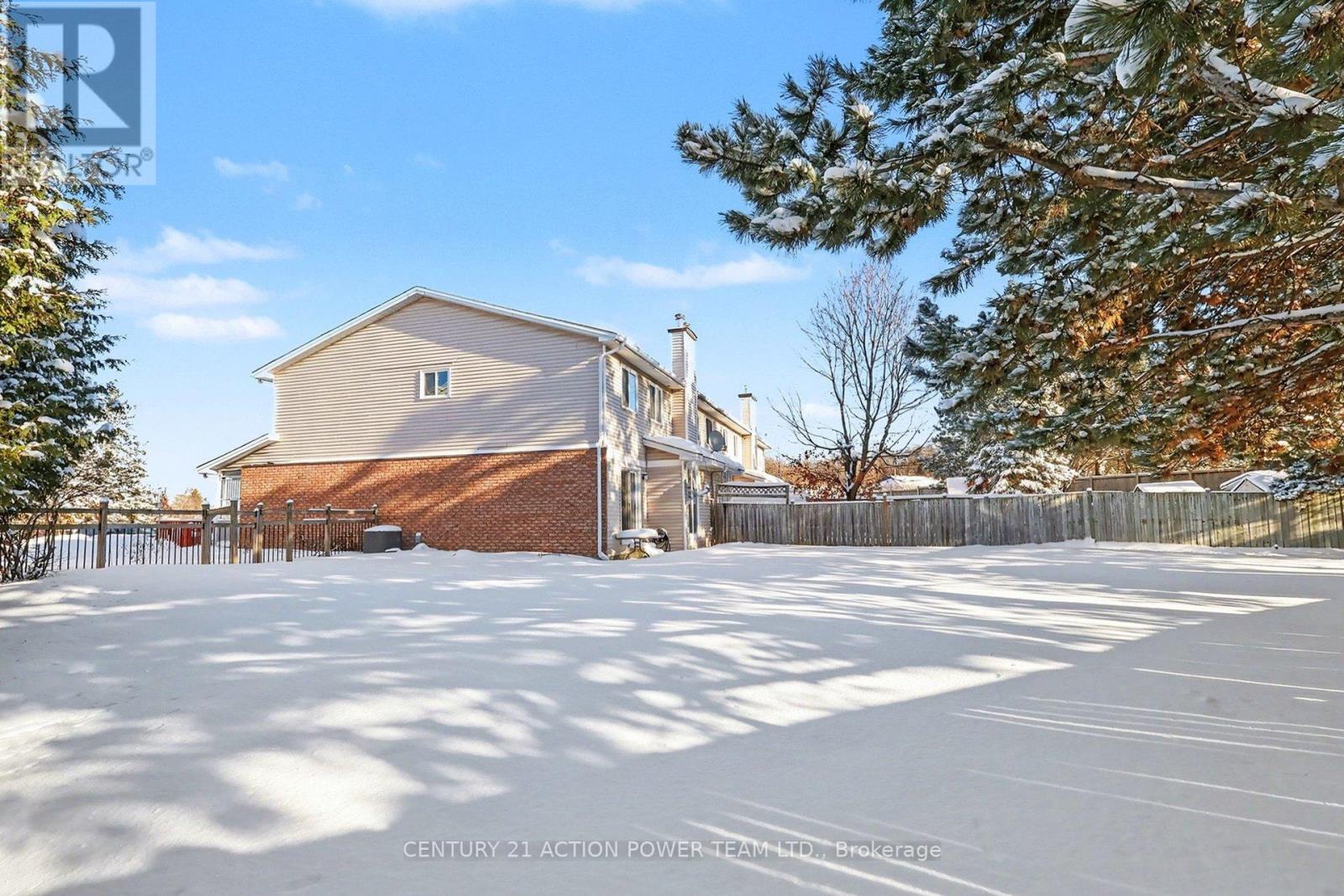 82 Burlington Crescent, Ottawa, Ontario  K1T 3K4 - Photo 41 - X12715376