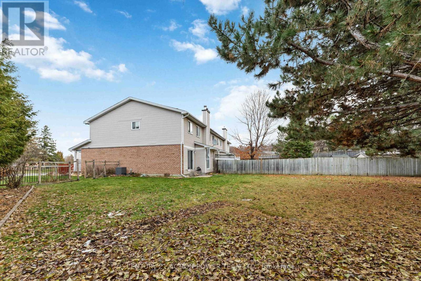 82 Burlington Crescent, Ottawa, Ontario  K1T 3K4 - Photo 42 - X12715376