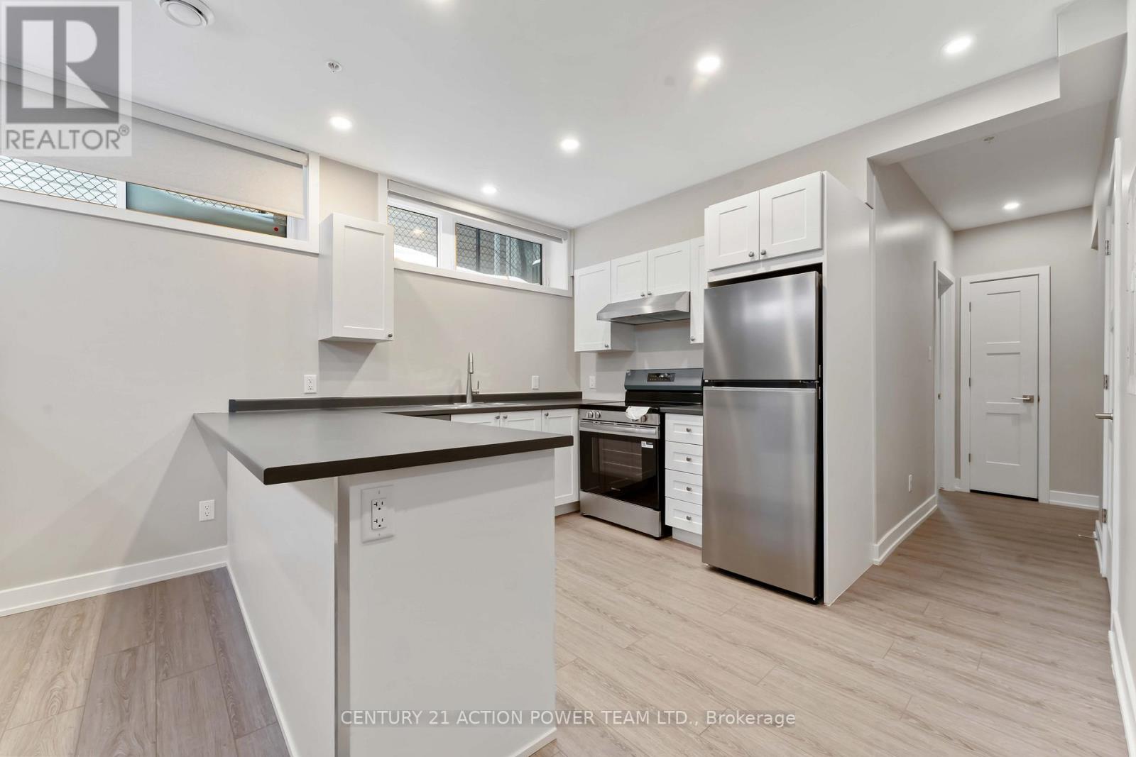 B - 280 Levis Avenue S, Ottawa, Ontario  K1L 6H6 - Photo 4 - X12715392