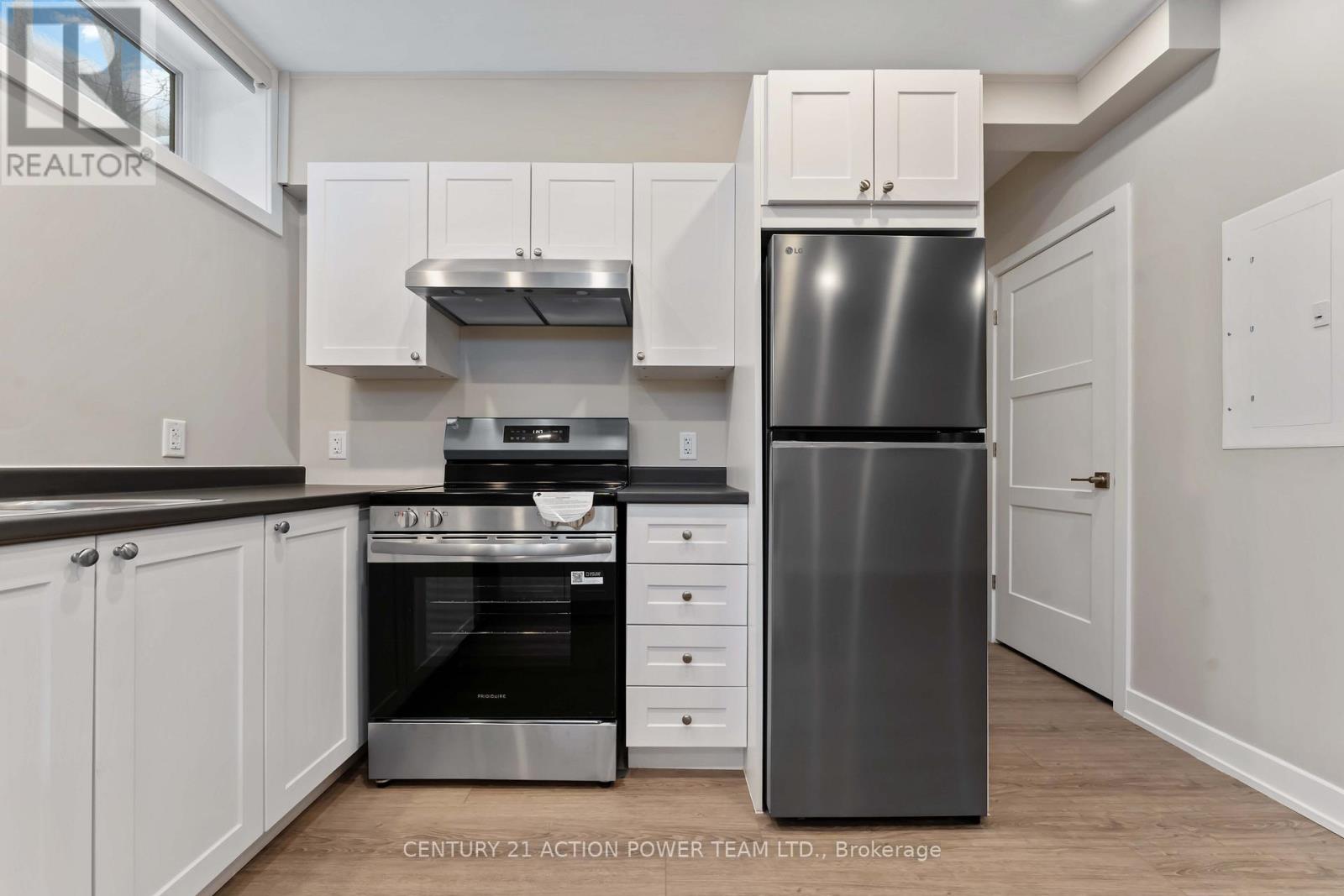 B - 280 Levis Avenue S, Ottawa, Ontario  K1L 6H6 - Photo 9 - X12715392