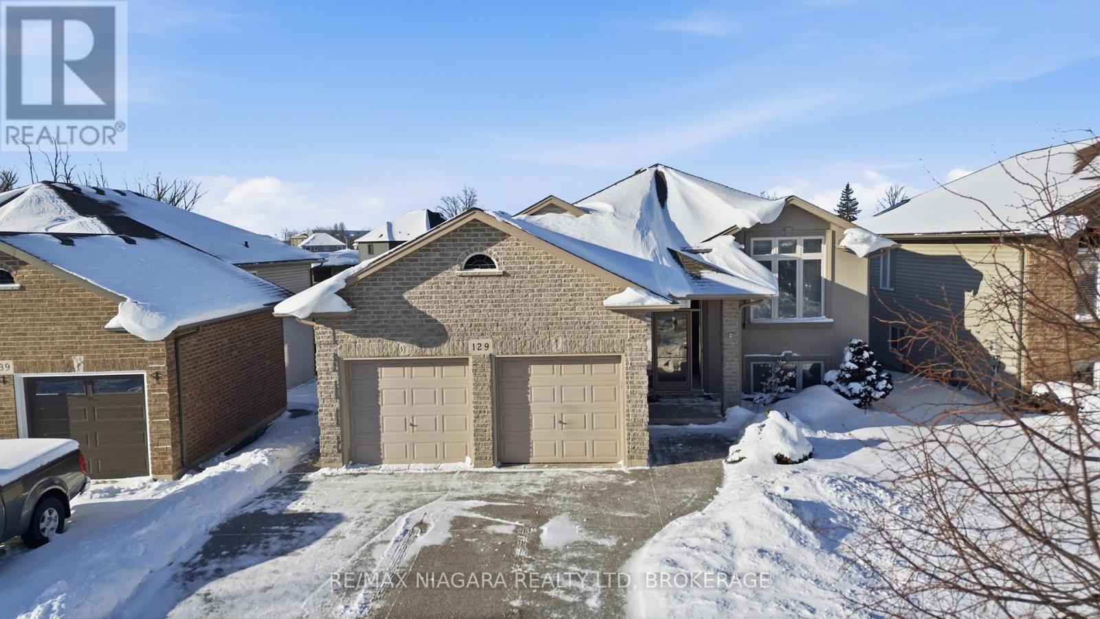 129 Wellbrook Avenue, Welland, Ontario  L3C 7M8 - Photo 1 - X12715286