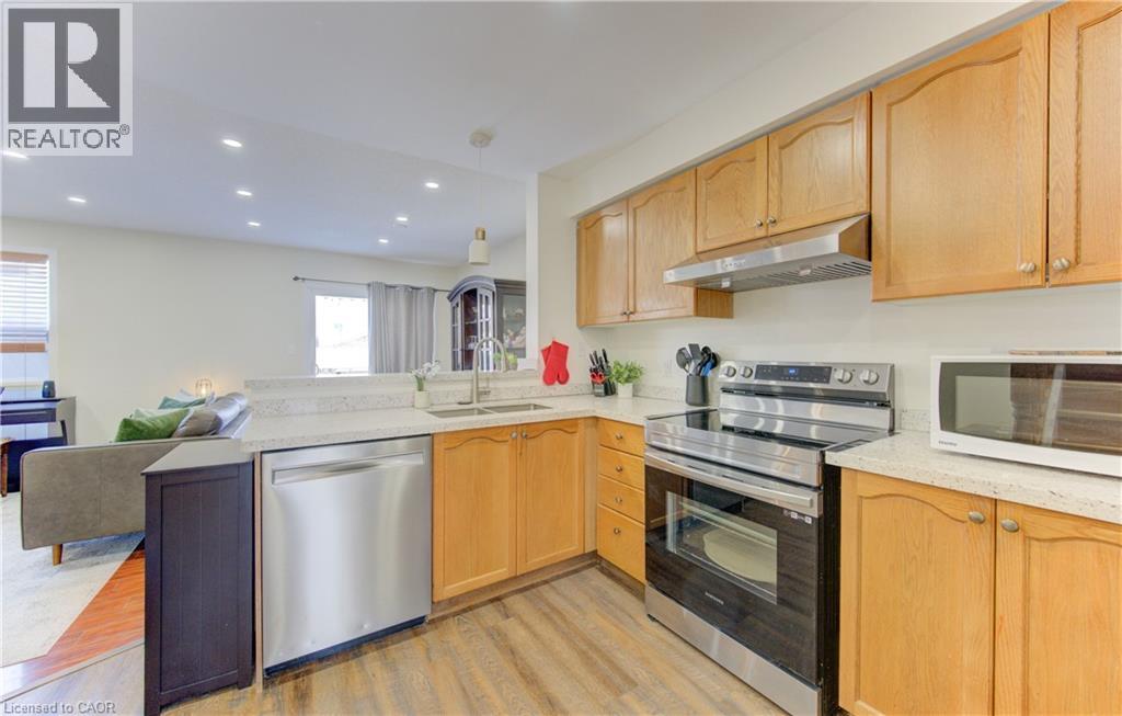 43 Big Springs Court, Kitchener, Ontario  N2E 4H2 - Photo 2 - 40796853