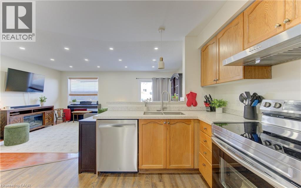 43 Big Springs Court, Kitchener, Ontario  N2E 4H2 - Photo 5 - 40796853