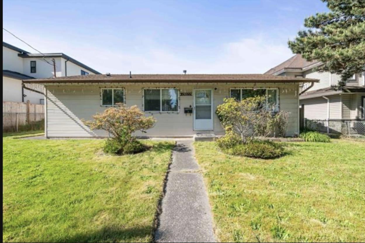 13077 72 Avenue, Surrey, British Columbia  V3W 2N3 - Photo 1 - R3081150