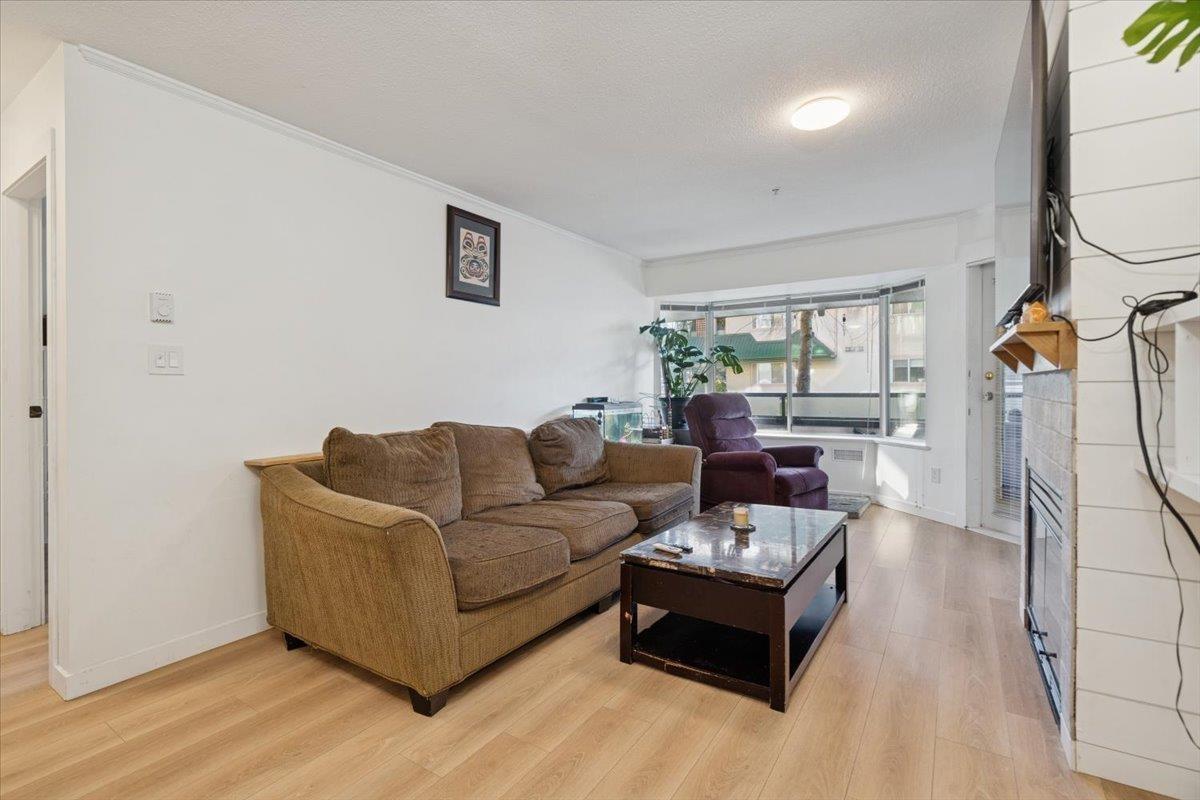 105 2962 Trethewey Street, Abbotsford, British Columbia  V2T 4M3 - Photo 3 - R3081601