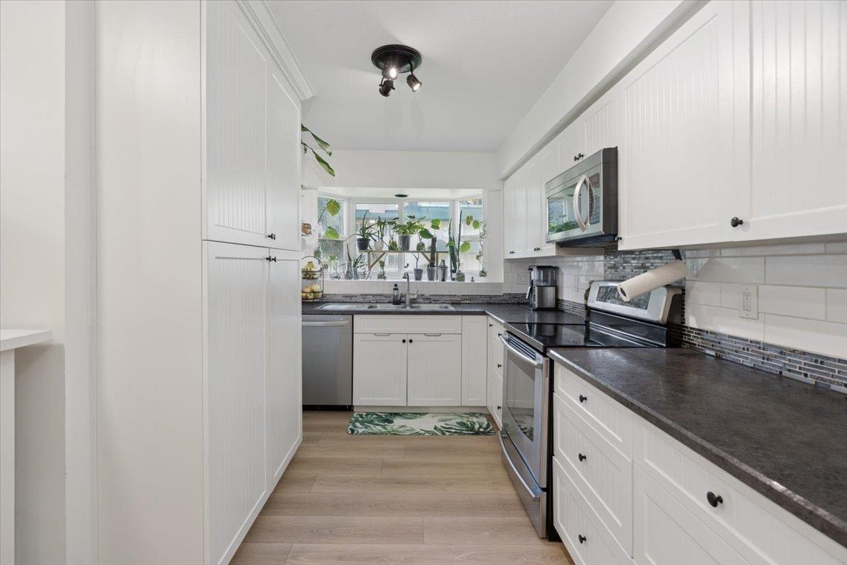 105 2962 Trethewey Street, Abbotsford, British Columbia  V2T 4M3 - Photo 7 - R3081601