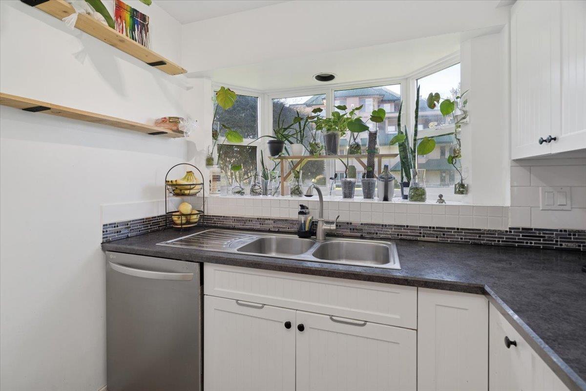 105 2962 Trethewey Street, Abbotsford, British Columbia  V2T 4M3 - Photo 9 - R3081601