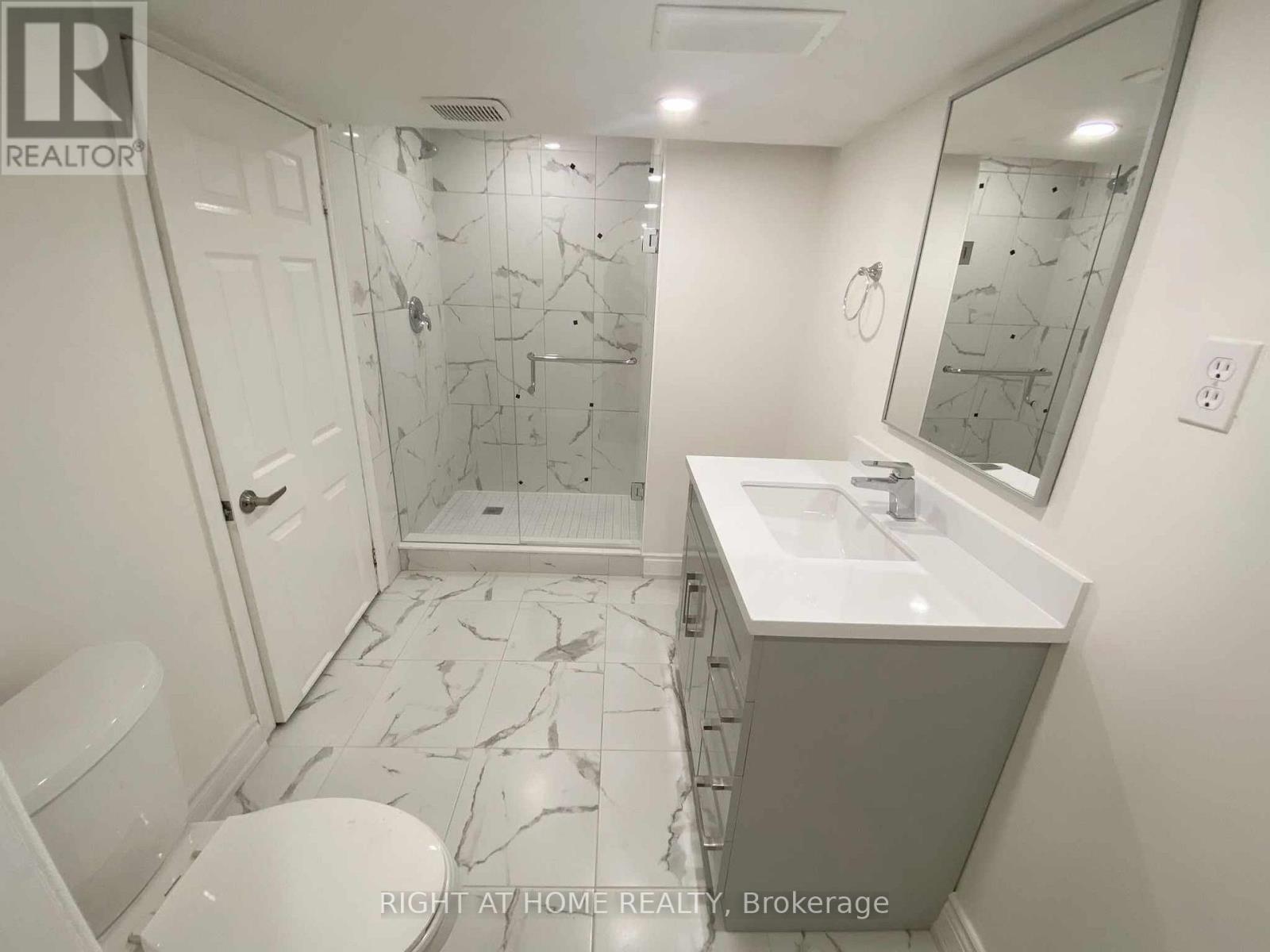 36 Mintwood Drive, Toronto, Ontario  M2M 3A7 - Photo 11 - C12715244