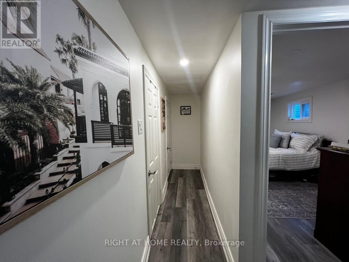 36 Mintwood Drive, Toronto, Ontario  M2M 3A7 - Photo 9 - C12715244