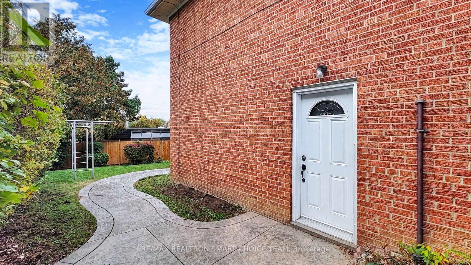 18 Brenham Crescent, Toronto, Ontario  M2M 2L1 - Photo 40 - C12715276