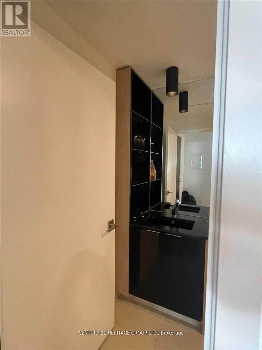 1405 - 70 Temperance Street, Toronto, Ontario  M5H 0B1 - Photo 3 - C12715356