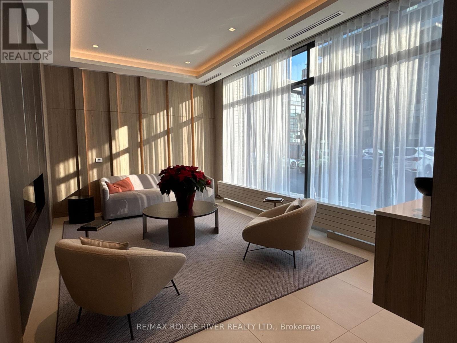 905 - 1606 CHARLES STREET, Whitby, Ontario