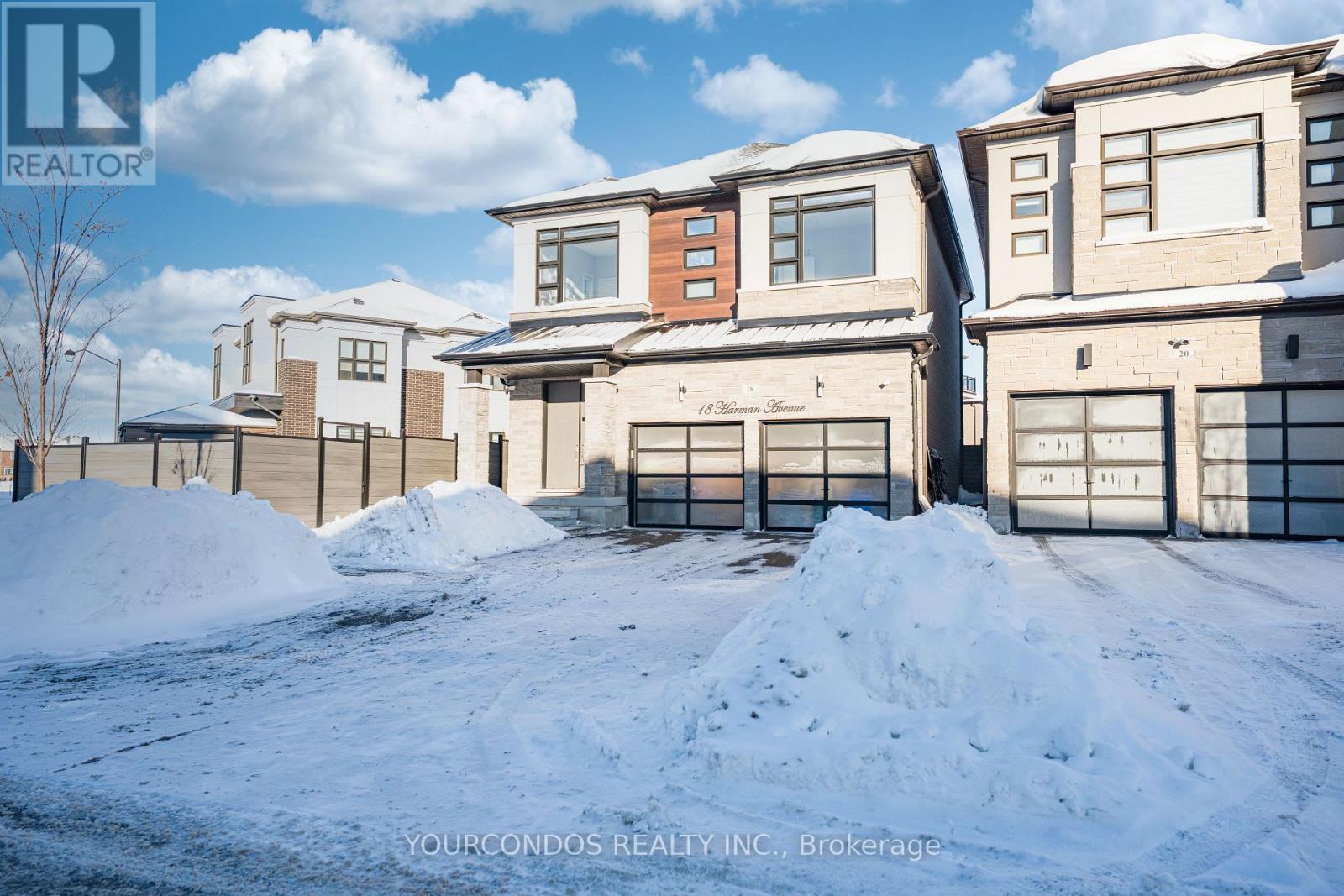 18 Harman Avenue, Richmond Hill, Ontario  L4S 0G9 - Photo 2 - N12715382