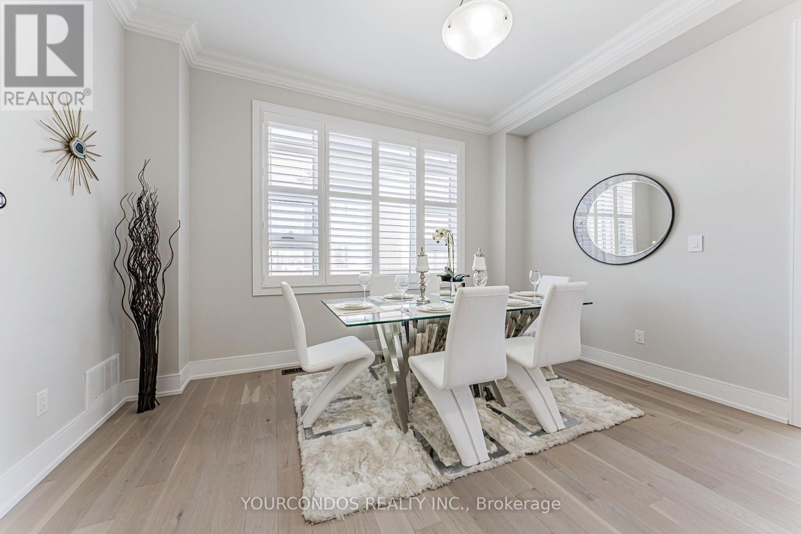 18 Harman Avenue, Richmond Hill, Ontario  L4S 0G9 - Photo 5 - N12715382