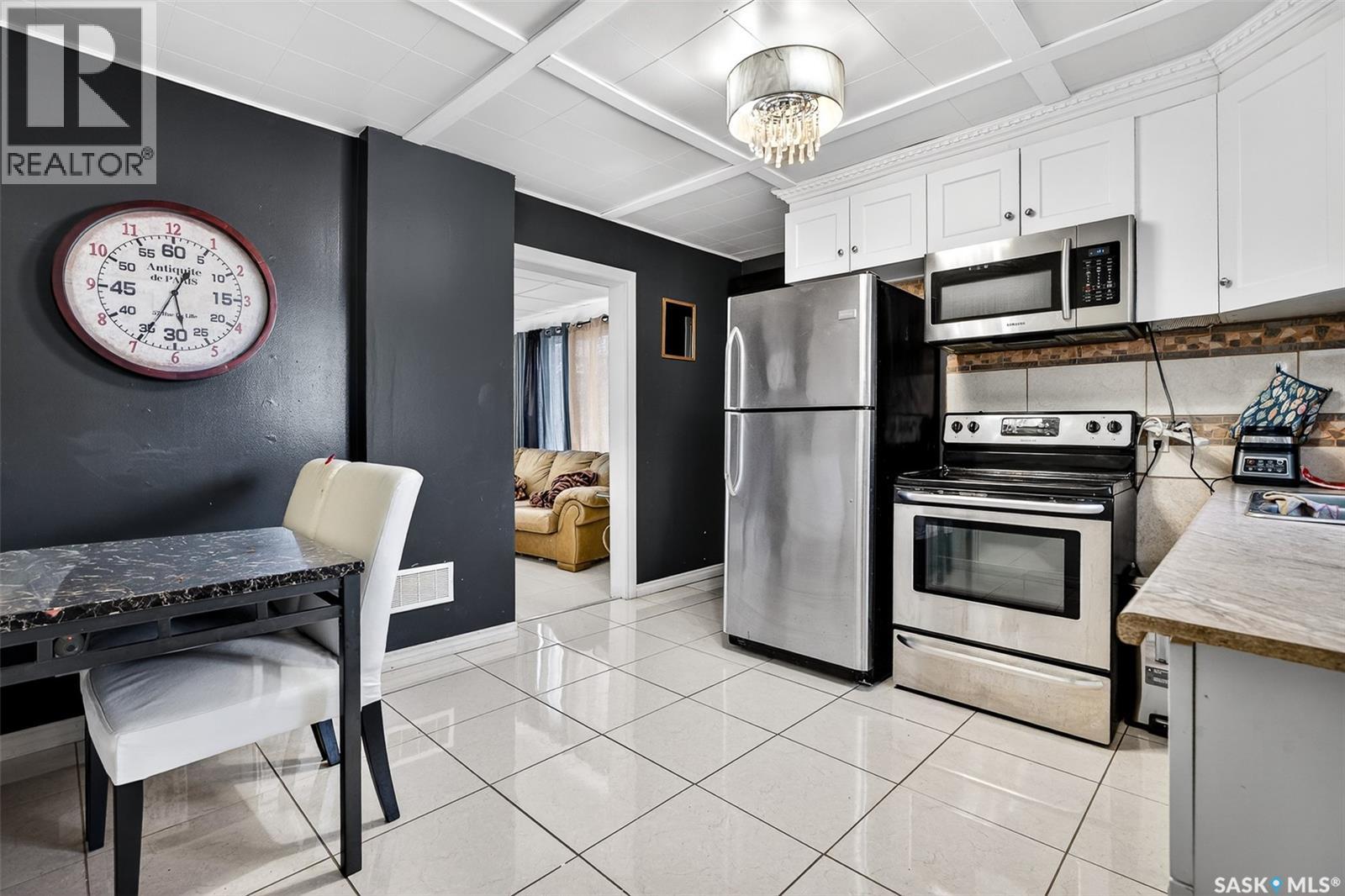 174 Ominica Street W, Moose Jaw, Saskatchewan  S6H 1X2 - Photo 3 - SK026978