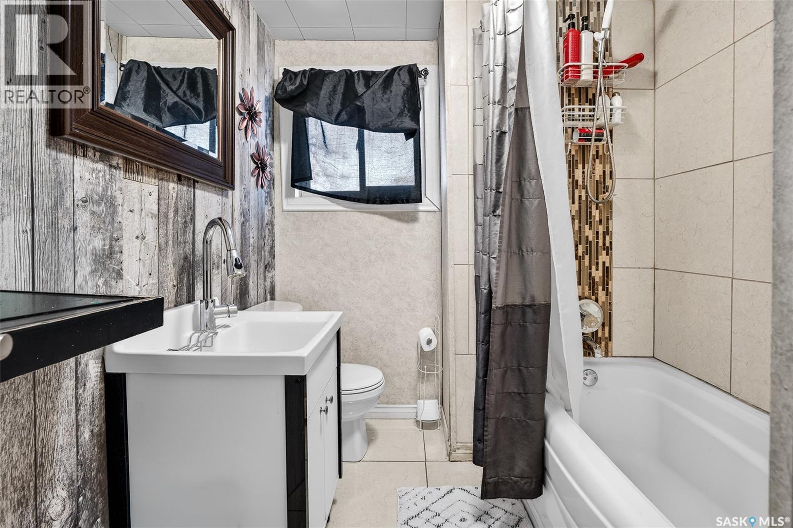 174 Ominica Street W, Moose Jaw, Saskatchewan  S6H 1X2 - Photo 8 - SK026978