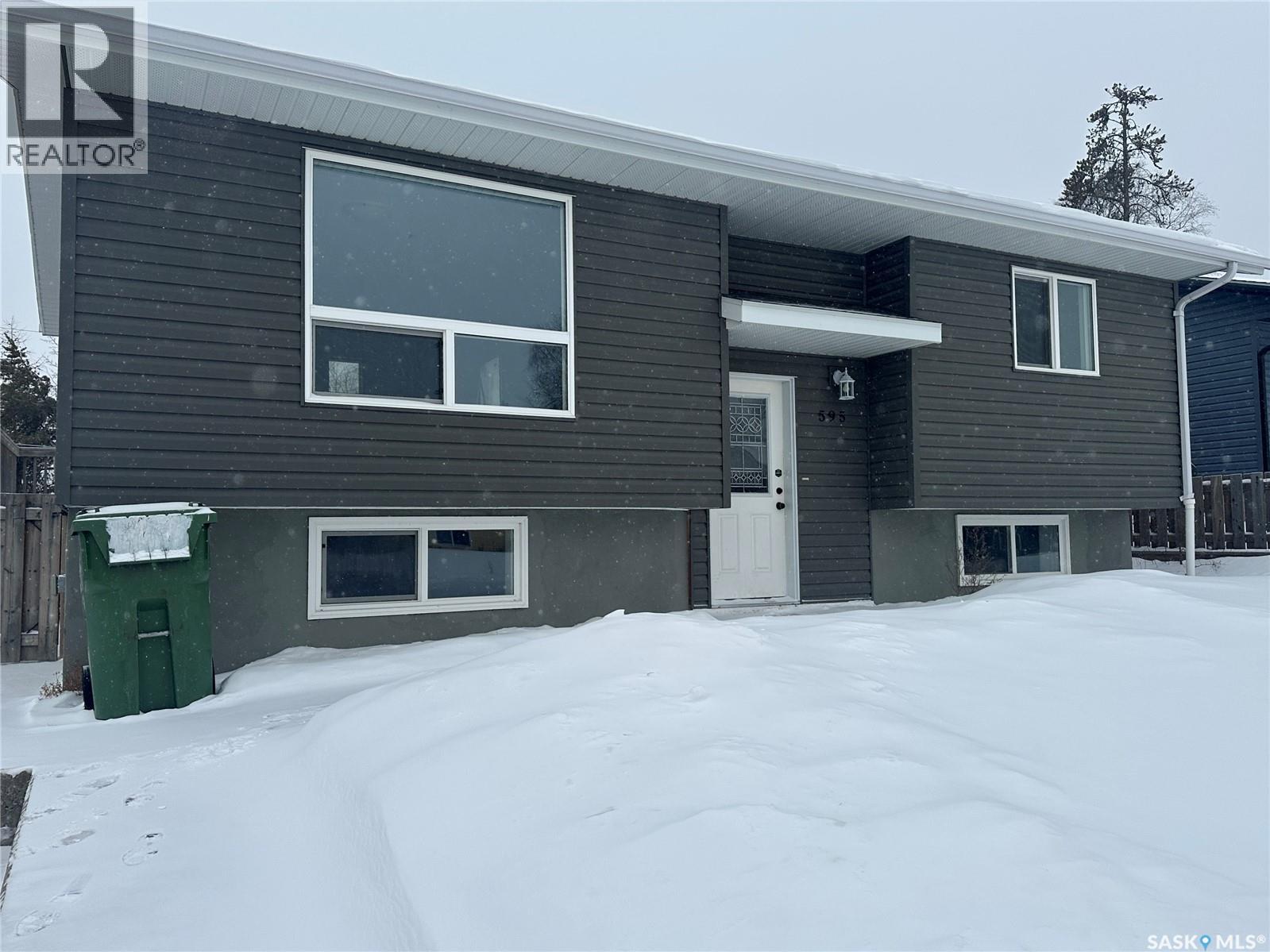 595 Cook Crescent, La Ronge, Saskatchewan  S0J 1L0 - Photo 1 - SK027153