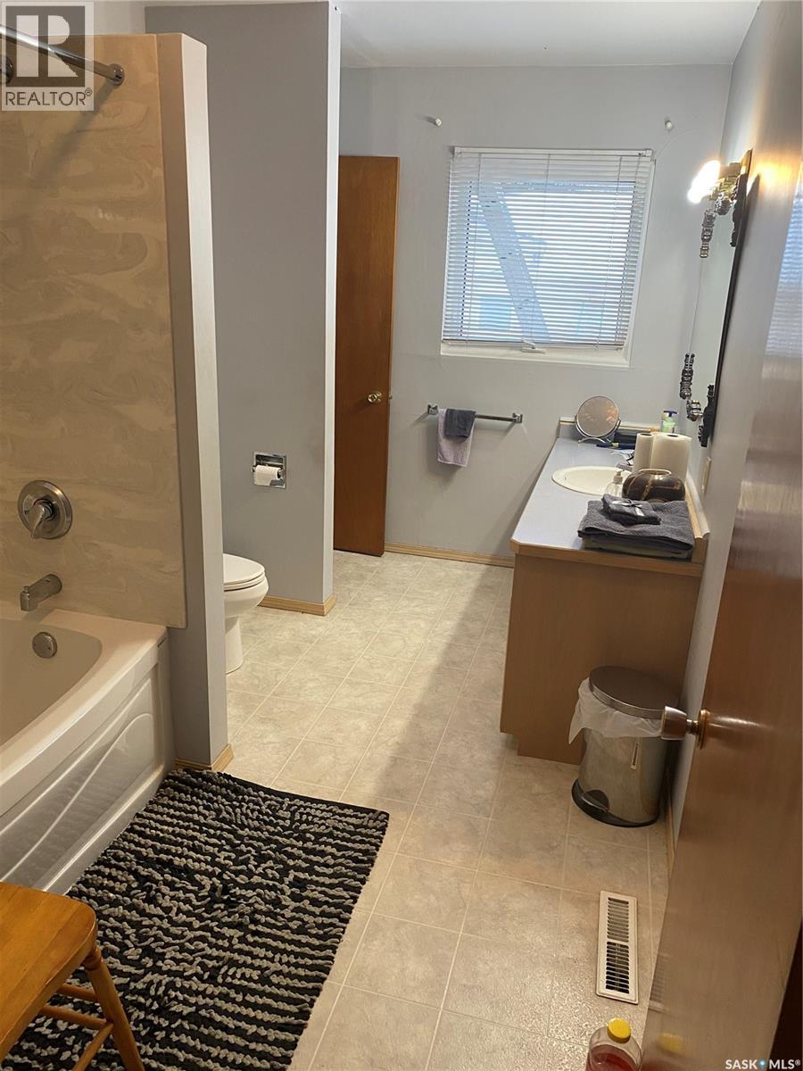 Kisil Estate Farm, St. Louis, Saskatchewan  S0J 2C0 - Photo 11 - SK026987