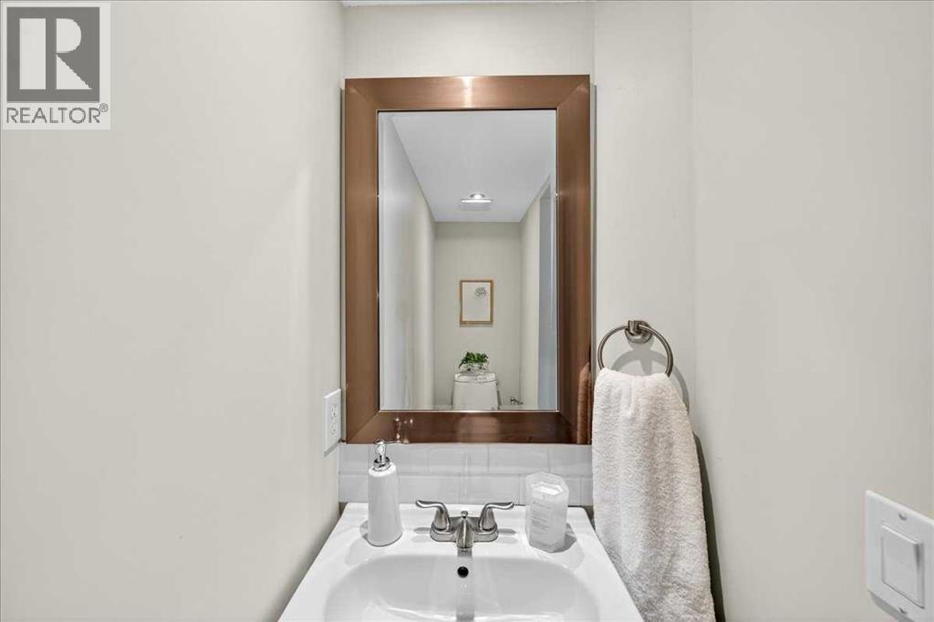 2103 Country Hills Circle Nw, Calgary, Alberta  T3K 4Z3 - Photo 13 - A2271237