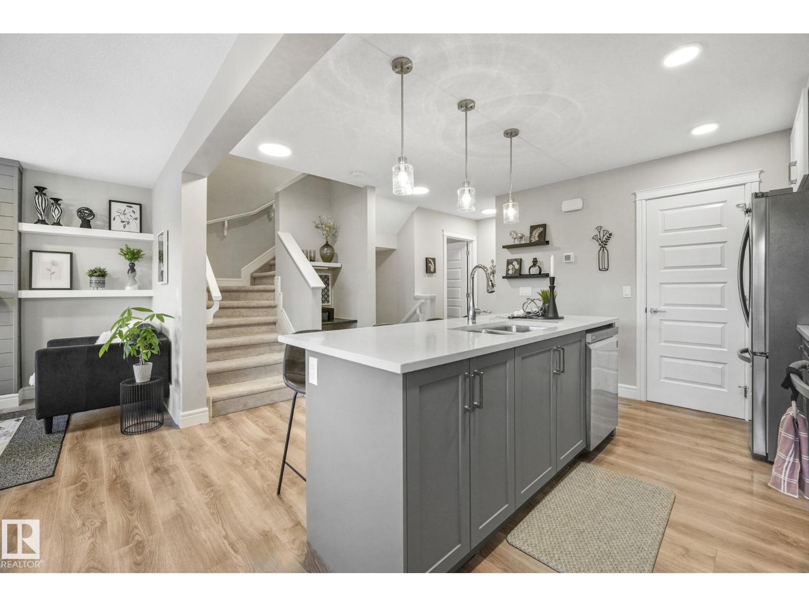 7648 Koruluk Pl Sw, Edmonton, Alberta  T6W 4R7 - Photo 9 - E4470106