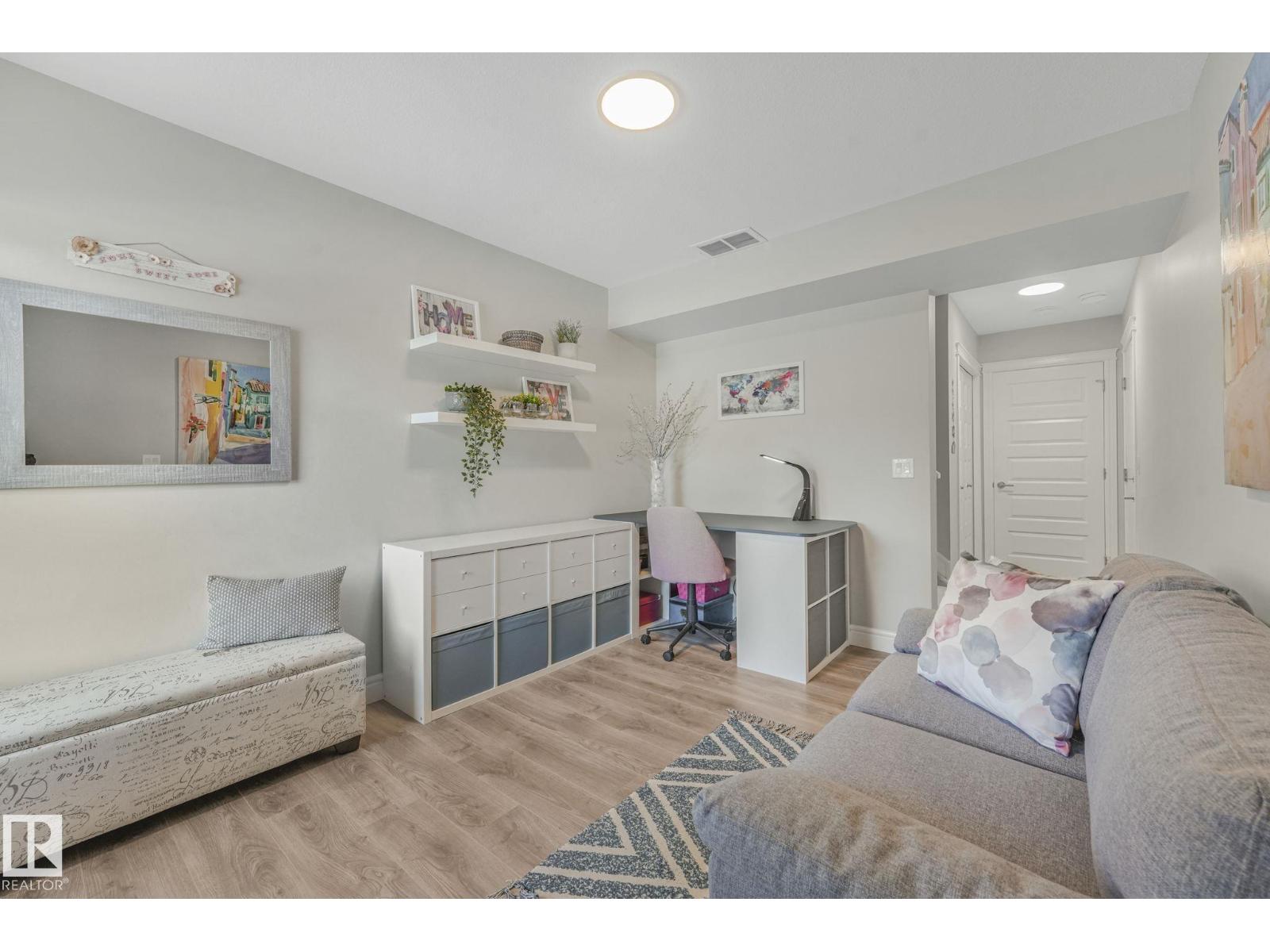 7648 Koruluk Pl Sw, Edmonton, Alberta  T6W 4R7 - Photo 4 - E4470106