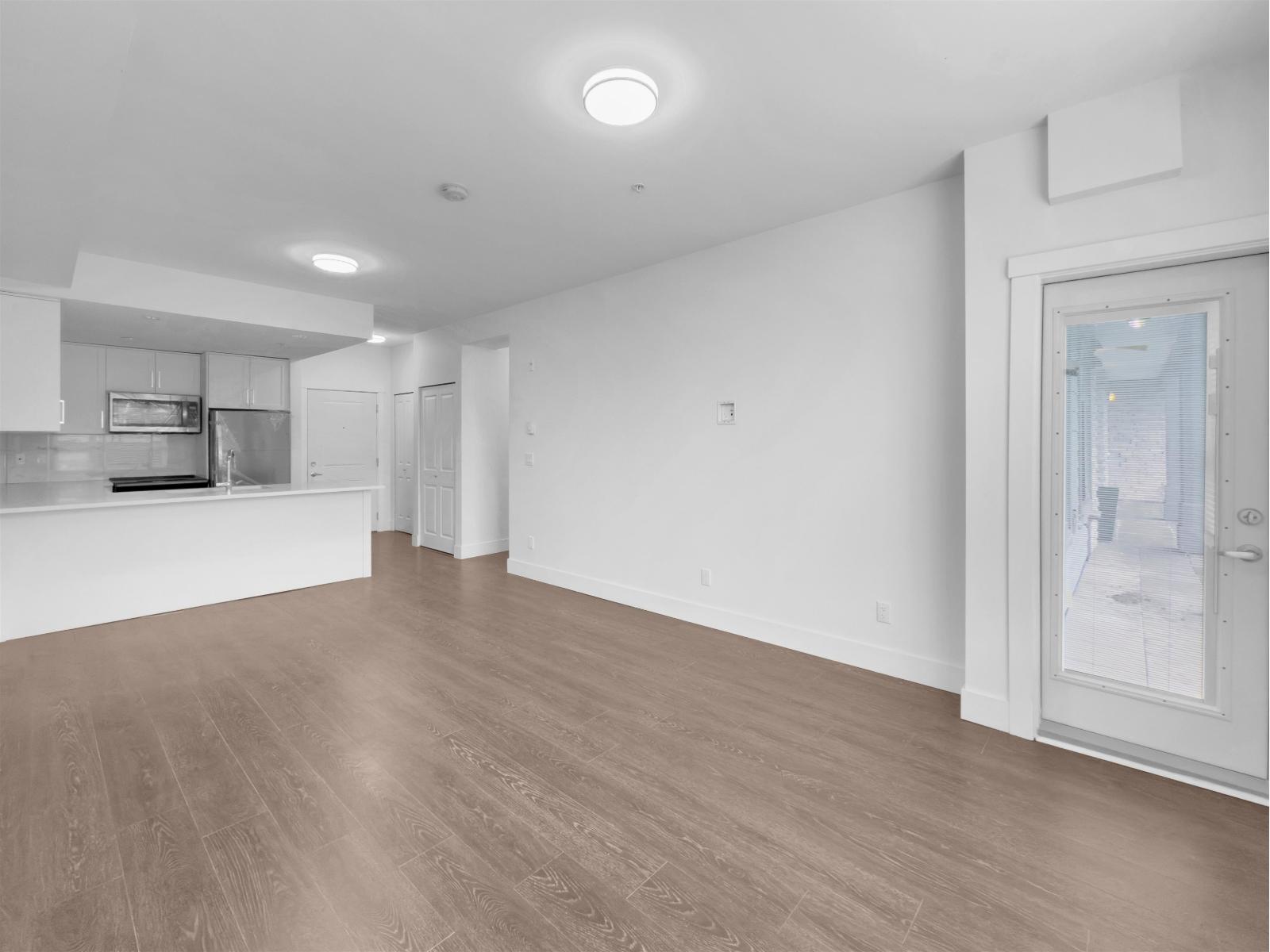 208 9983 E Barnston Drive, Surrey, British Columbia  V4N 6T3 - Photo 7 - R3081051