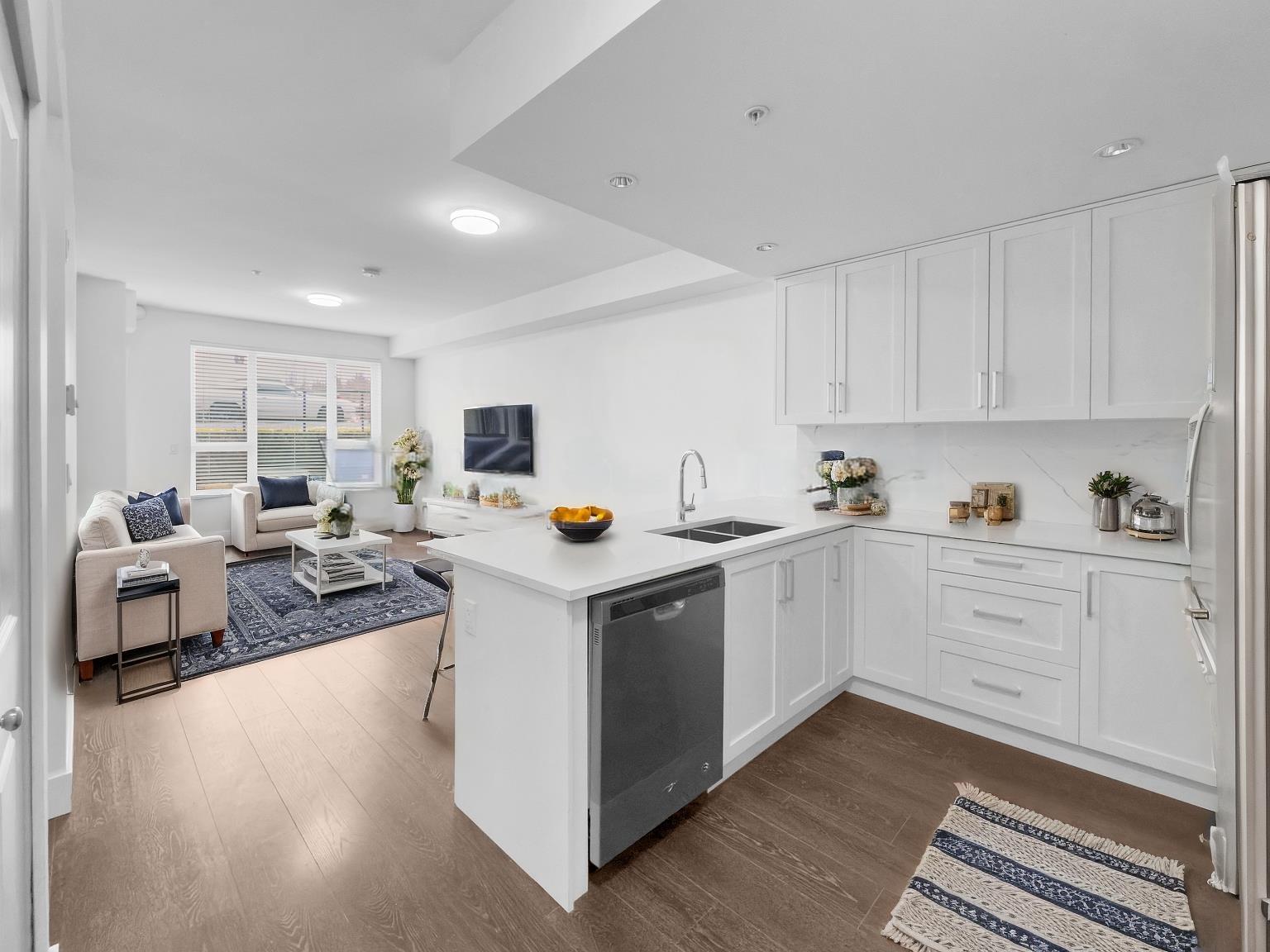 208 9983 E Barnston Drive, Surrey, British Columbia  V4N 6T3 - Photo 1 - R3081051