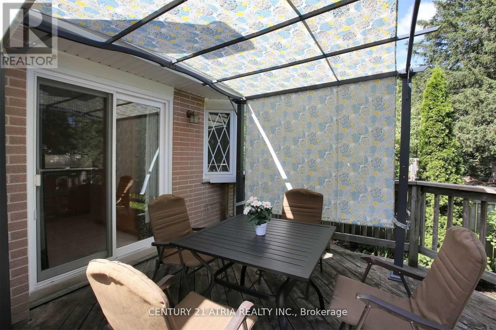 16 Brightbay Crescent, Markham, Ontario  L3T 1C1 - Photo 4 - N12715110