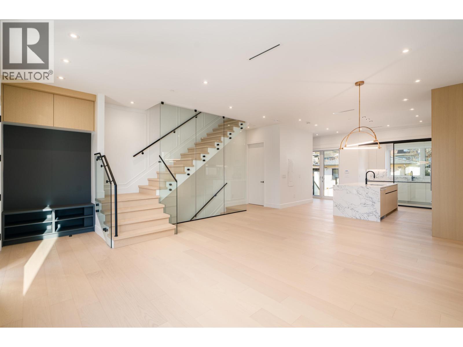 7382 Maple Street, Vancouver, British Columbia  V6P 5P7 - Photo 7 - R3076847