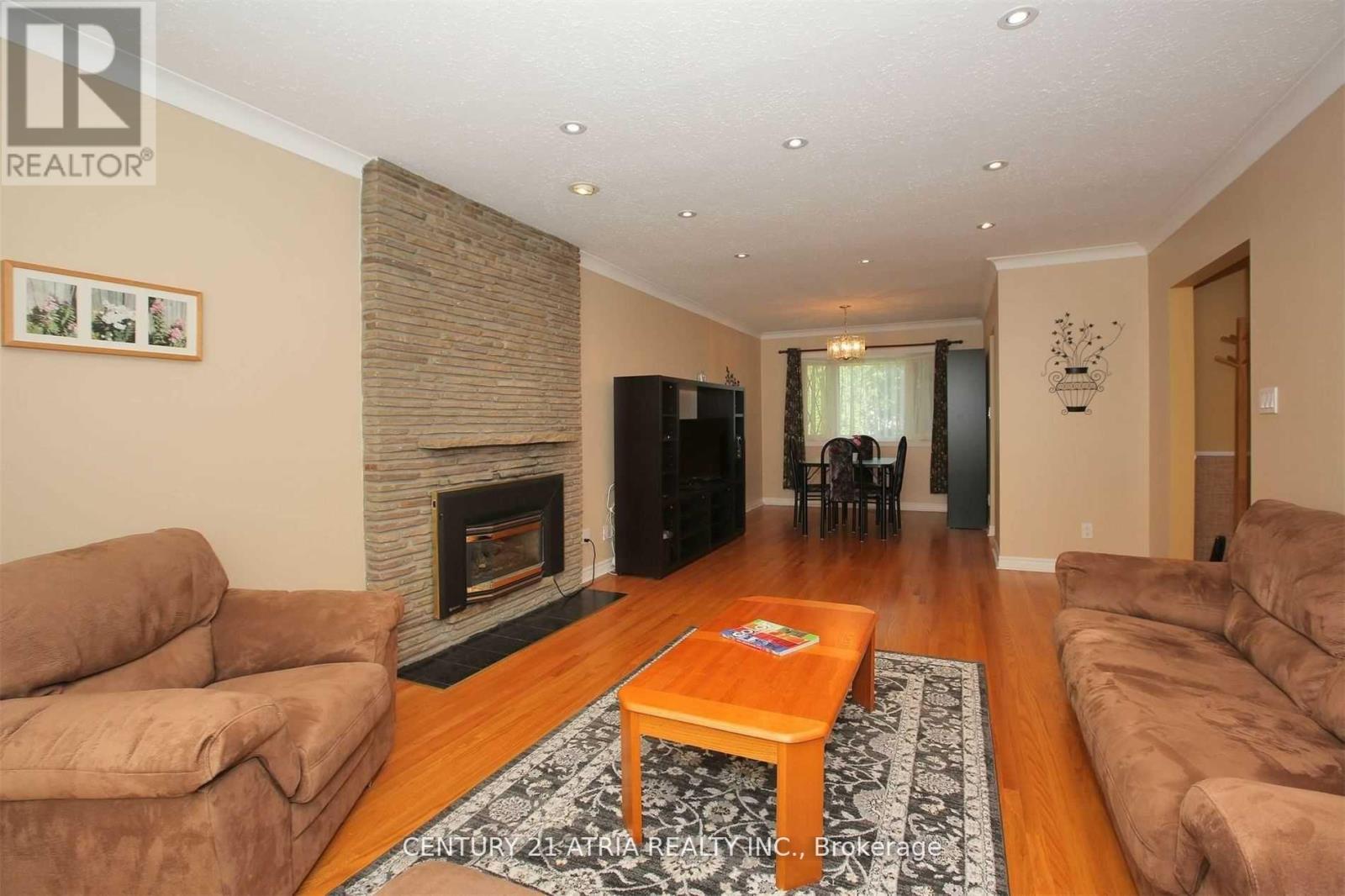 16 Brightbay Crescent, Markham, Ontario  L3T 1C1 - Photo 6 - N12715110