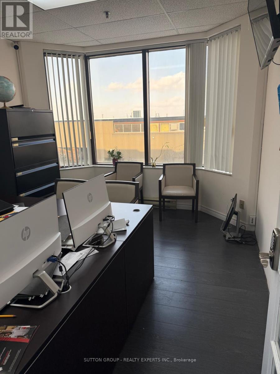 223 - 350 Rutherford Road S, Brampton, Ontario  L6W 3M2 - Photo 10 - W12715250