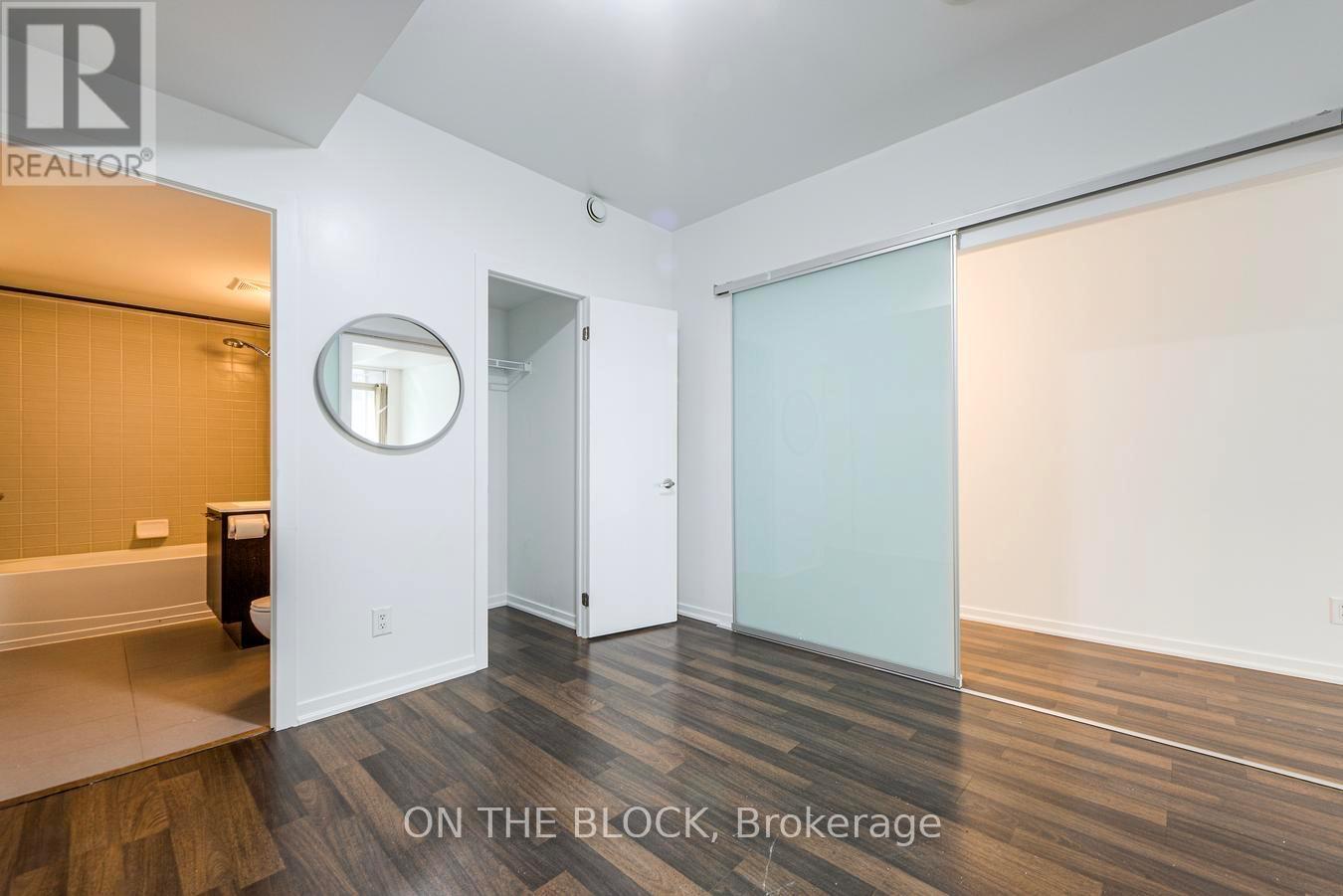 302 - 38 Joe Shuster Way, Toronto, Ontario  M6K 0A5 - Photo 12 - W12715268