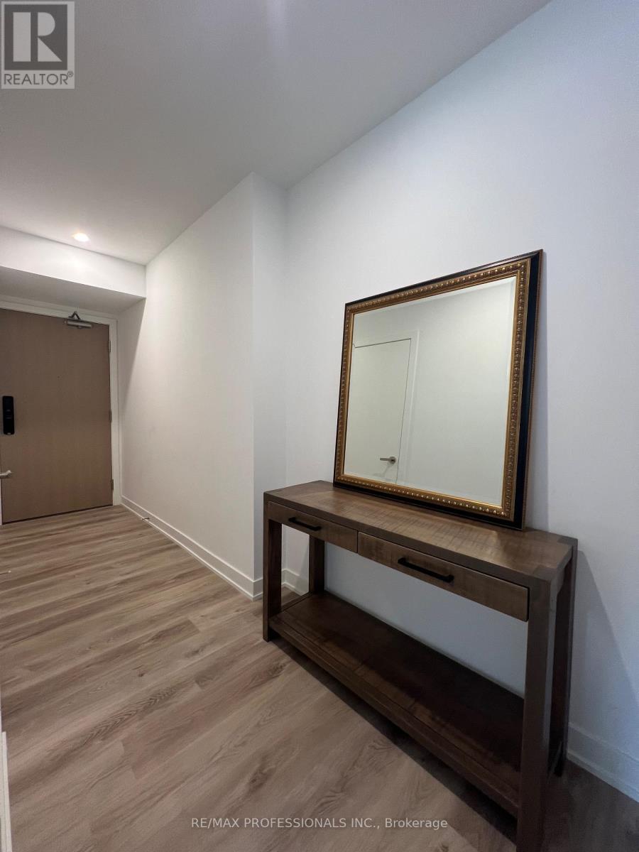 802 - 370 Martha Street, Burlington, Ontario  L7R 0G9 - Photo 5 - W12715302