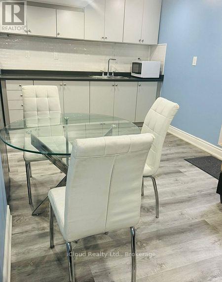 32 Maple Beach Crescent, Brampton, Ontario  L7A 2T8 - Photo 2 - W12715352