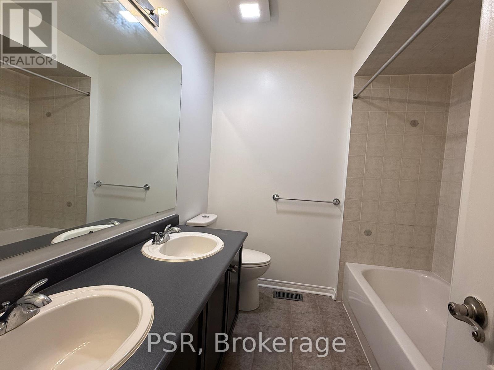 Upper - 5510 Red Brush Drive, Mississauga, Ontario  L4Z 4A7 - Photo 12 - W12715380