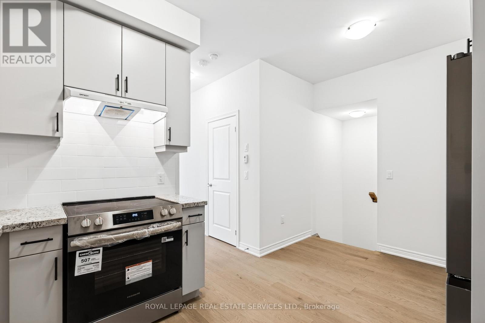 Unit 2 - 3211 Sixth Line, Oakville, Ontario  L6H 0V8 - Photo 13 - W12715388