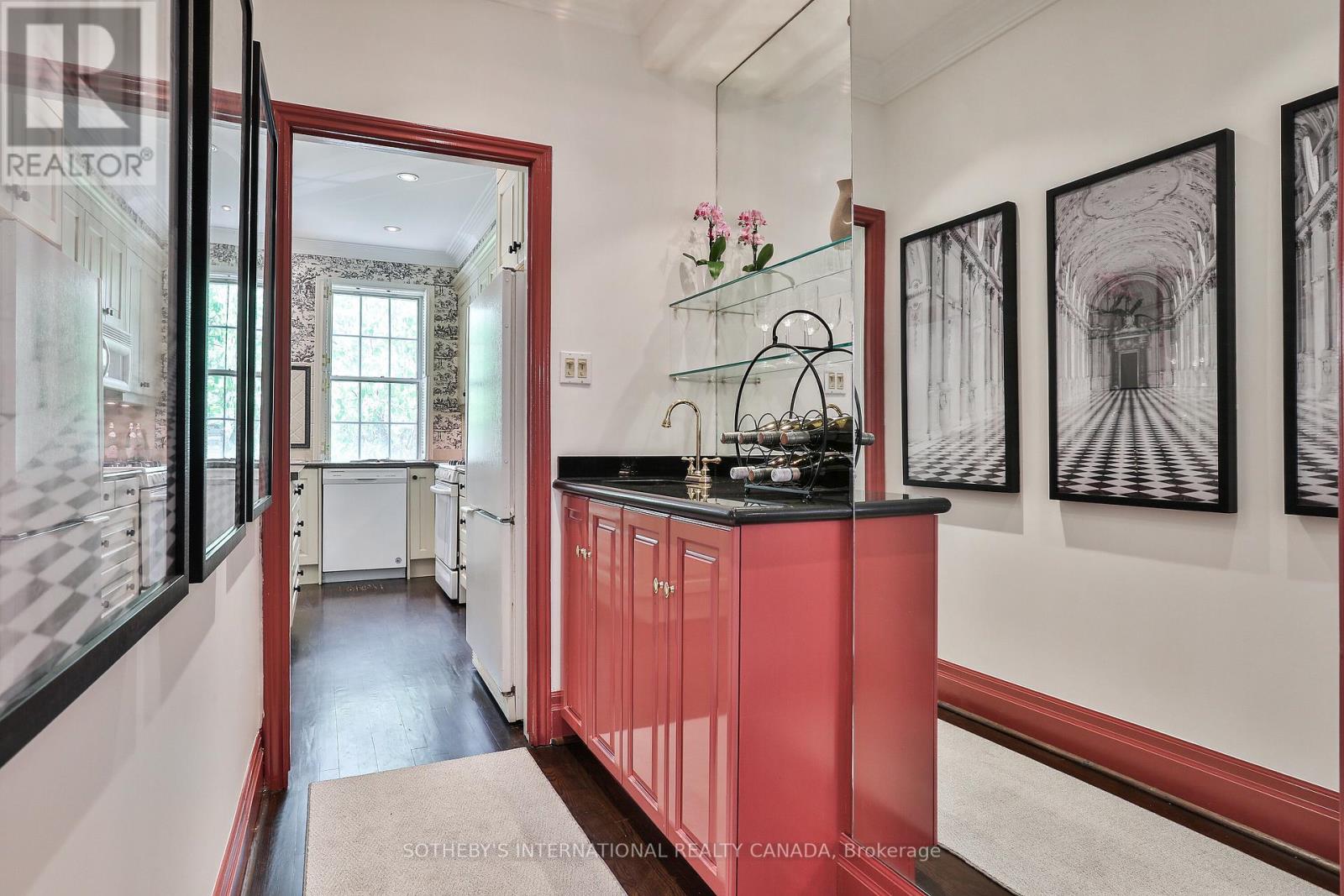 91 Glen Road, Toronto, Ontario  M4W 2V5 - Photo 14 - C12715240