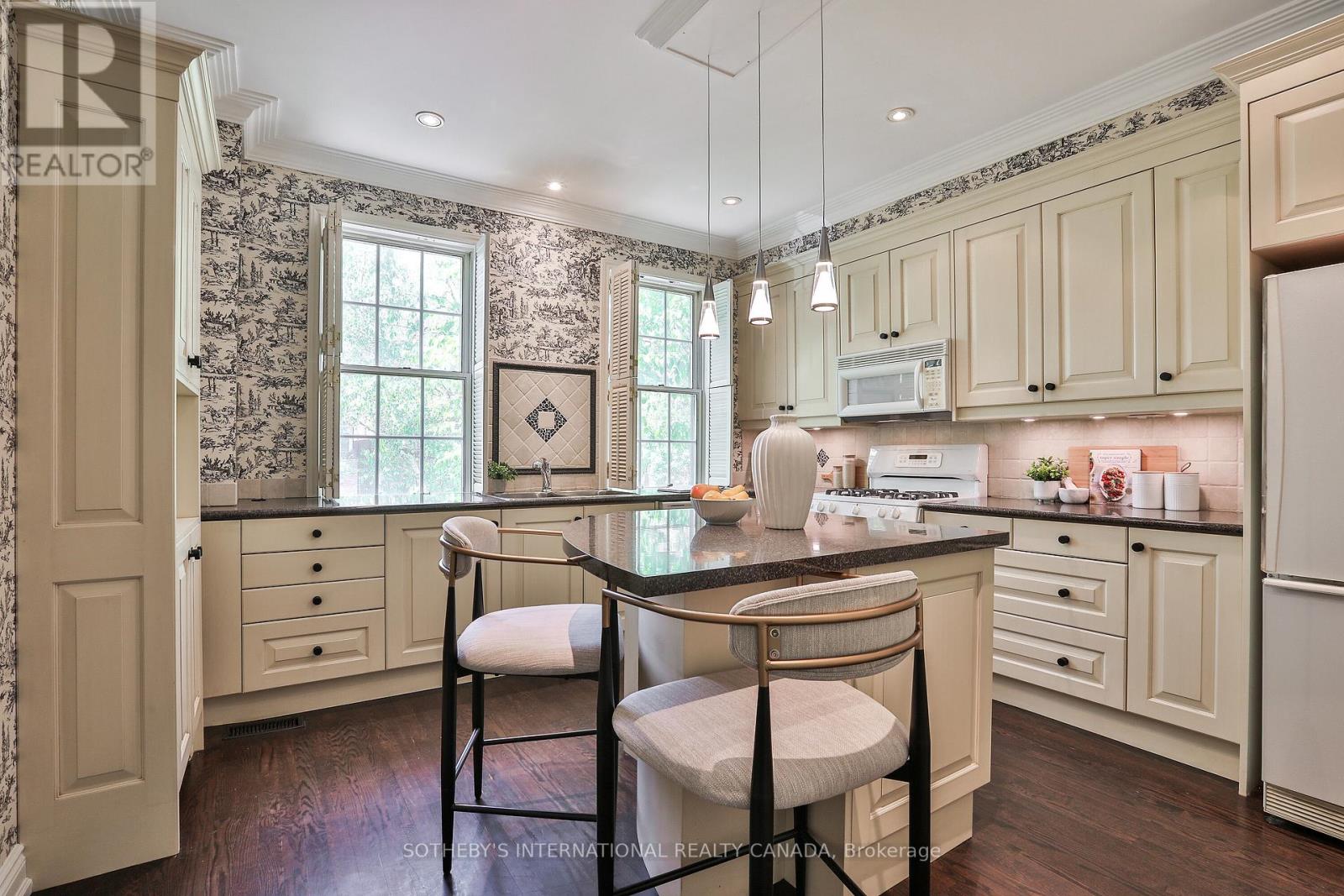 91 Glen Road, Toronto, Ontario  M4W 2V5 - Photo 17 - C12715240