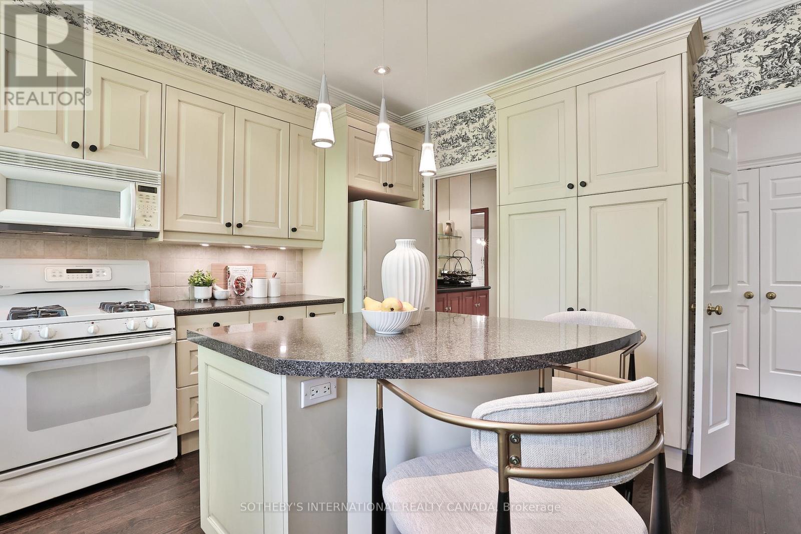 91 Glen Road, Toronto, Ontario  M4W 2V5 - Photo 19 - C12715240