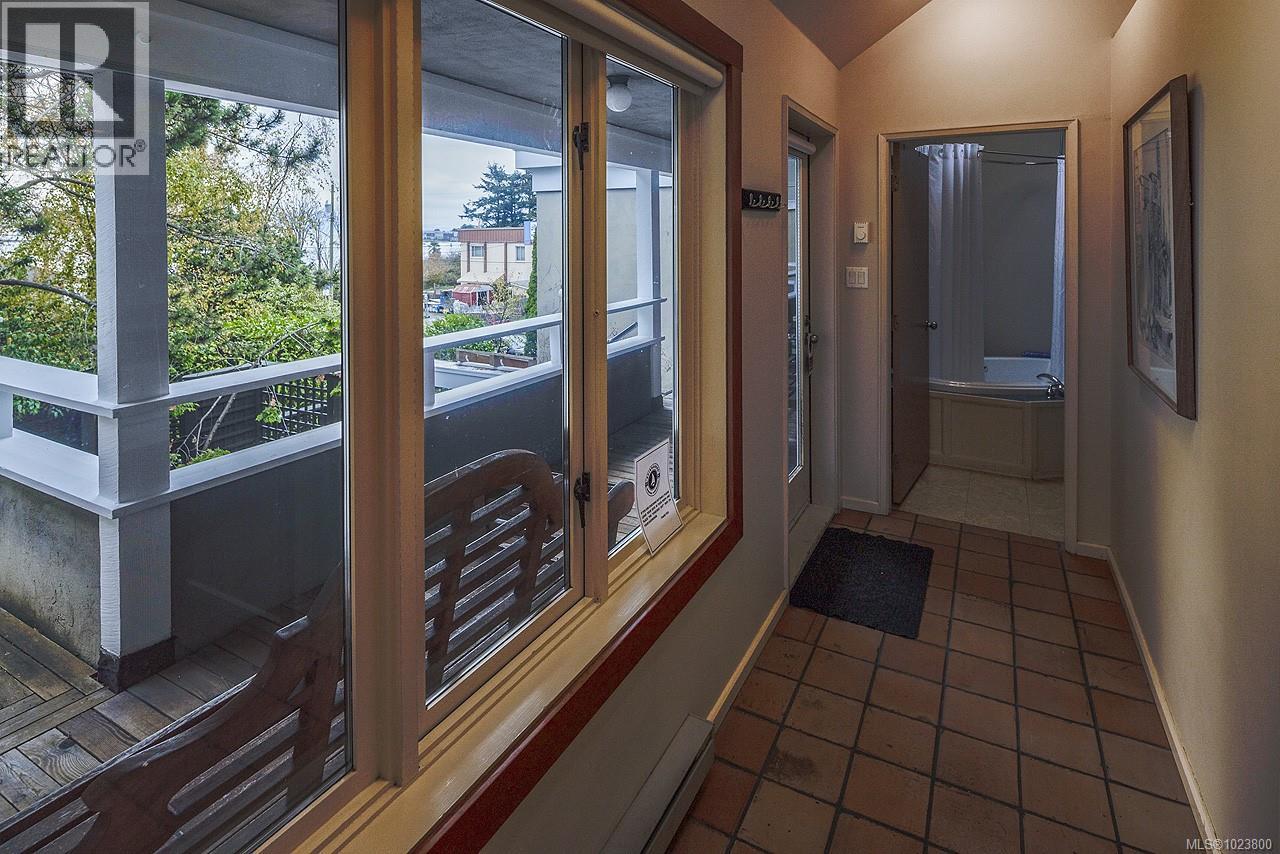 213 Mary St, Victoria, British Columbia  V9A 3V8 - Photo 23 - 1023800